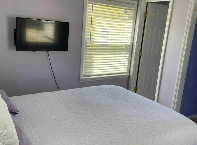 Private Bathroom King Room